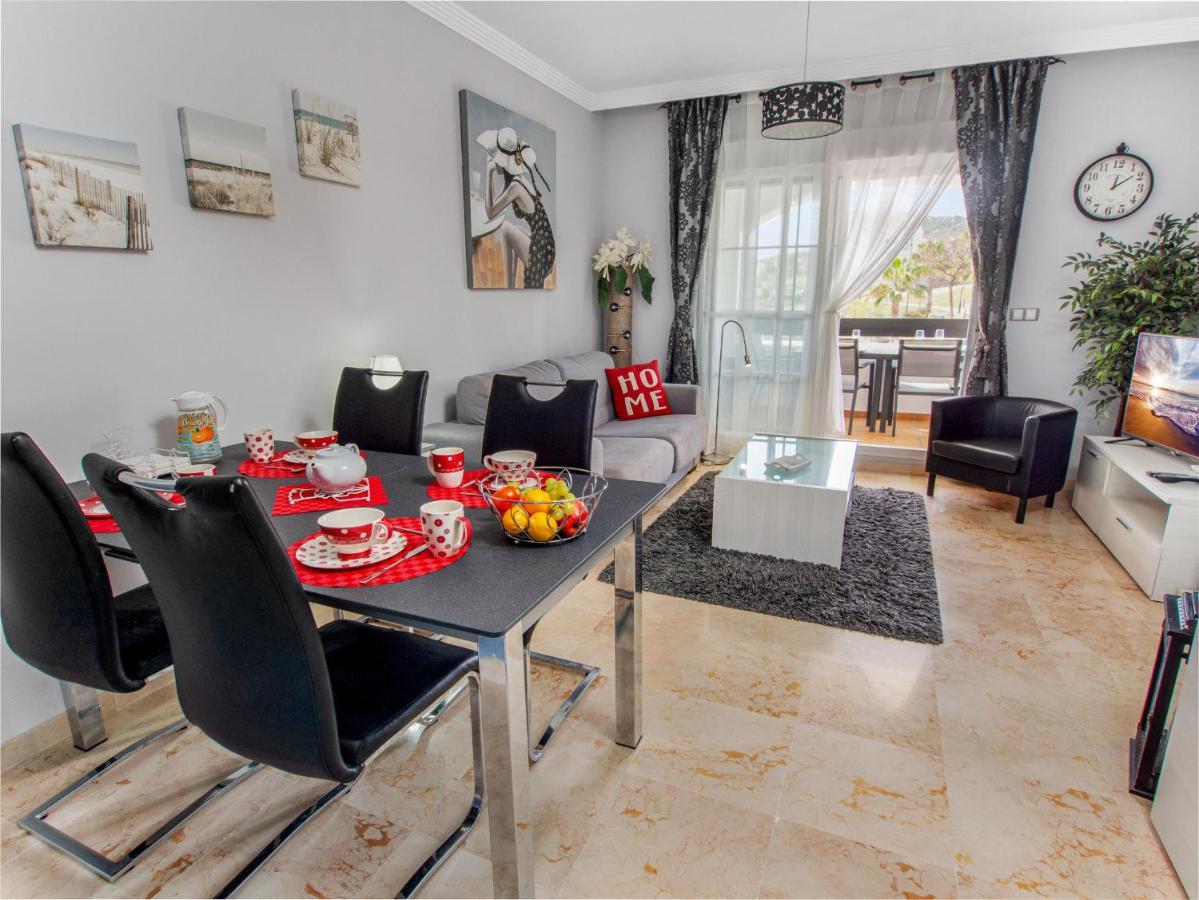 2091- Apt Close From All Amenities Manilva Kültér fotó
